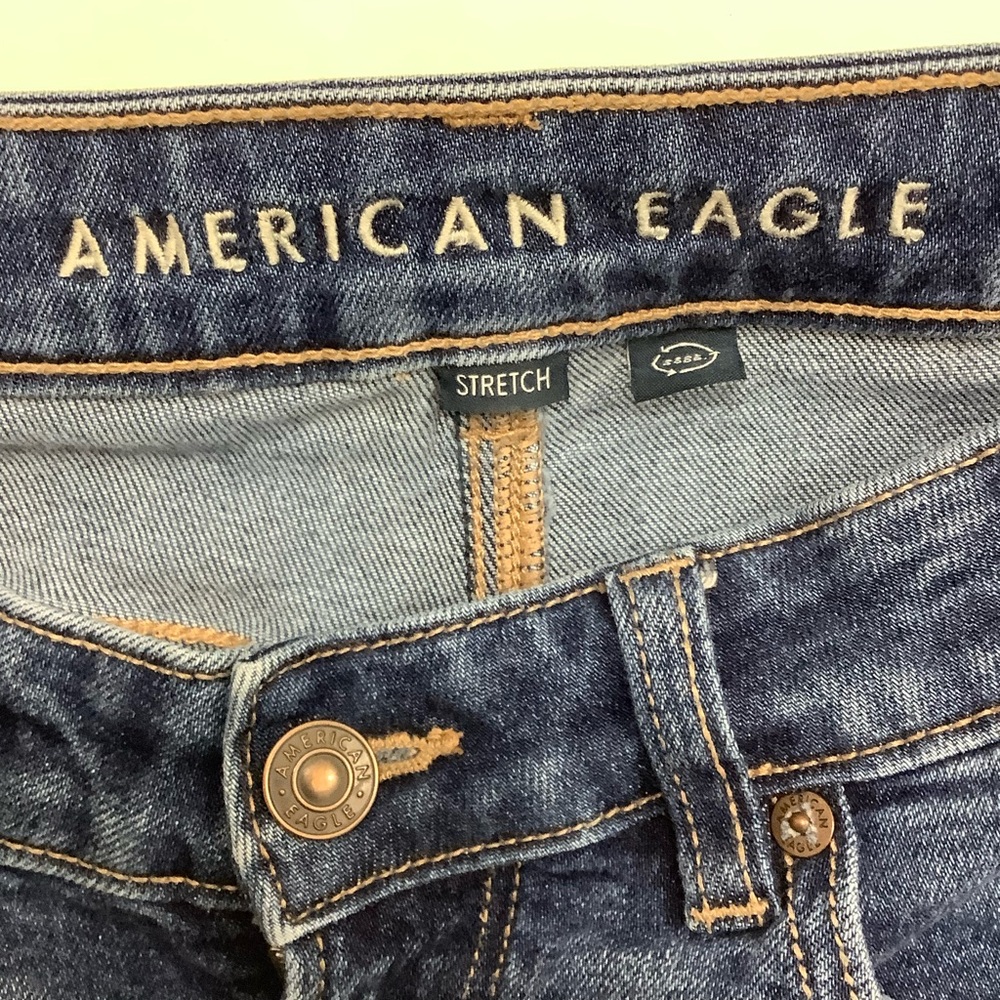 American Eagle Outfitters Mom Jeans Cropped - Picture 5 of 12
